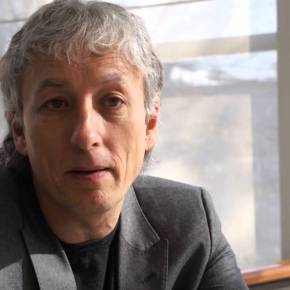 Nuovo direttore a L’Unità. Esce Erasmo De Angelis entra Riccardo Luna, ex numero uno di Wired e consulente di Renzi. Taglio alla redazione: da 33 a 16&nbsp;giornalisti