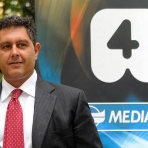 Ah, il “buco del culo di Camogli”. Il presidente della Liguria Toti accusa un giornalista di Repubblica: “Pubblicata un’intervista non autorizzata”