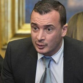 Arriva il “salva Casalino”. Un decreto su misura per il guru del M5S  alla ricerca di un posto fisso in un&nbsp;ministero
