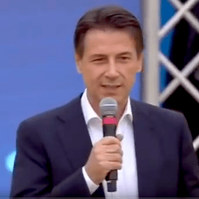 Conte aggiusta il tiro: “Sui finanziamenti all’editoria valuteremo il caso delle minoranze liguistiche”