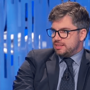 Feltri (direttore di Domani): “Il giornale non potrà assumere tutti. Spazio ai freelance, ma indicate il budget per le vostre inchieste”