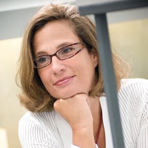 Sipario sul Circo Barnum dei virologi televisivi. Confessa Ilaria Capua: “Non ho più un laboratorio dal&nbsp;2012”