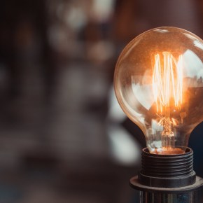 Dal Covid all’emergenza energia. La paura in tv e sui giornali non paga. Se i media non cambiano strategia il poco mercato rimasto si prosciugherà e addio lettori per&nbsp;sempre