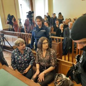 L’Ansa posta su Fb il video di Ilaria Salis trascinata in catene: “Non pubblichiamo immagini di persone in costrizione. Queste le mostriamo perché Budapest ha violato i più elementari diritti della&nbsp;persona”