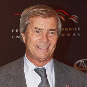 Elkann prepara il colpo finale. Stampa e Repubblica sul mercato. Vincent Bollorè (Vivendi) pronto per sedersi a&nbsp;tavola