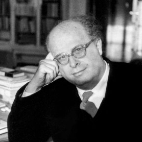 Dopo 132 anni di storia il gioiello del giornalismo piemontese, che Adriano Olivetti coltivò con amore, fa rotta verso un nuovo editore. La testata ceduta a Vito Ladisa, il re della ristorazione&nbsp;pugliese