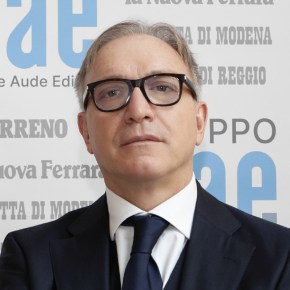 Elkann cede il gioiello di famiglia ad un imprenditore abruzzese. Firmato l’accordo preliminare con Sae per la cessione della&nbsp;Stampa